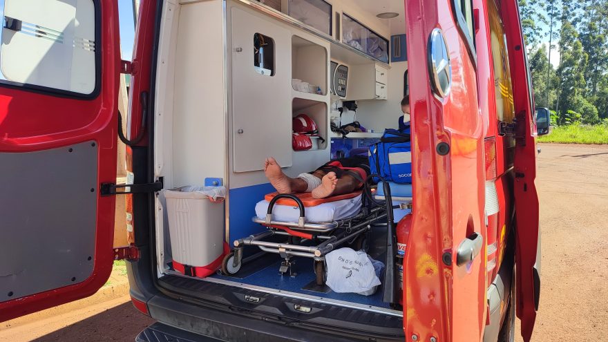 Homem cai de bicicleta na Rua João Rotta e fica ferido