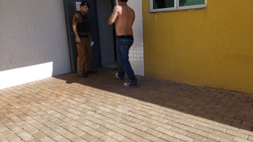 Segundou! Homem é preso por furtar chocolate