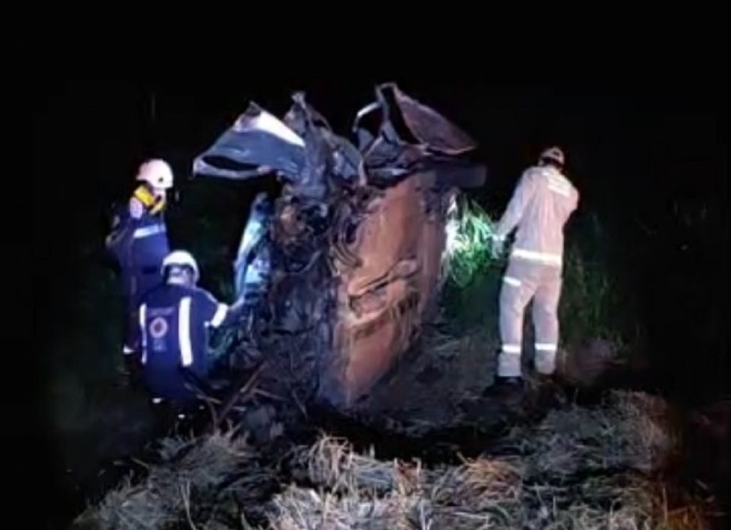 Adolescente morre em grave acidente entre carro e caminhão na BR-373 em Chopinzinho Adolescente morre em grave acidente entre carro e caminhão na BR-373 em Chopinzinho
