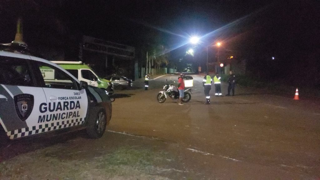 Transitar e GM realizam fiscalização de trânsito no Bairro Guarujá