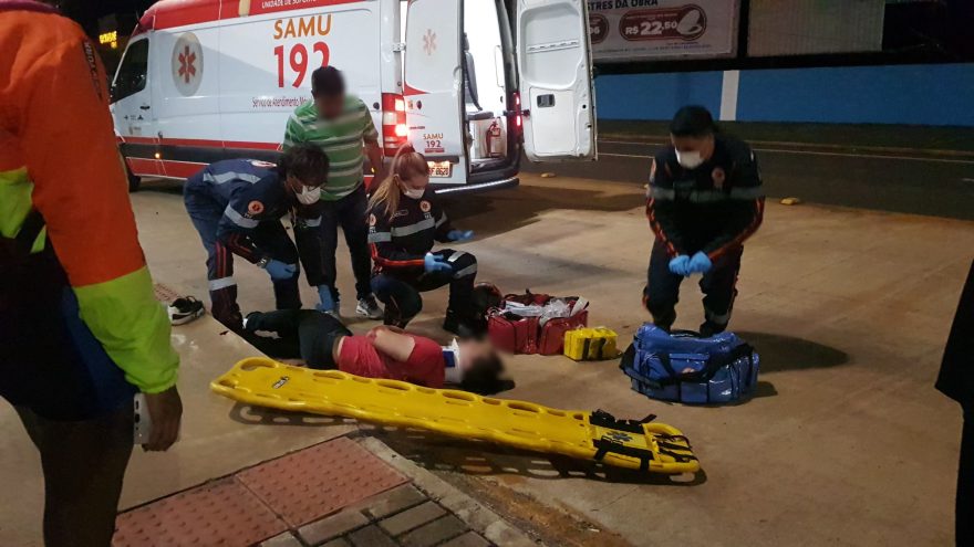 Piloto de Ninja fica gravemente ferido em colisão com Jetta na Tancredo Neves