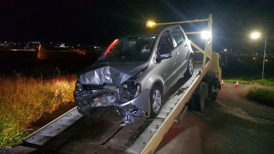 Fox derruba poste após condutora ter mal súbito no bairro Coqueiral