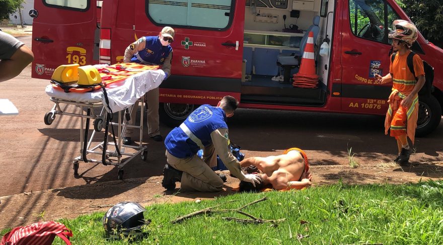 Jovem fica ferido em acidente entre moto e Fiesta no São Cristóvão