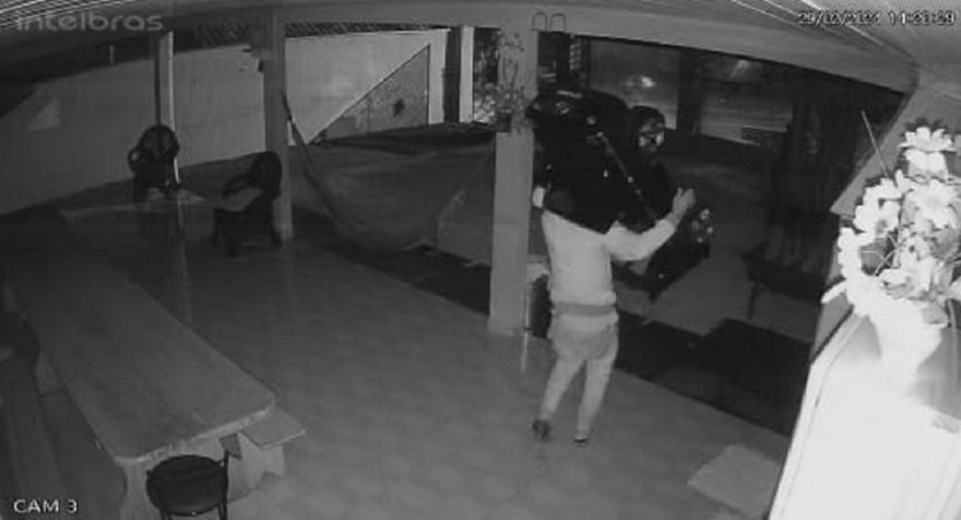 Residência no Cancelli é invadida e ladrão furta vários objetos