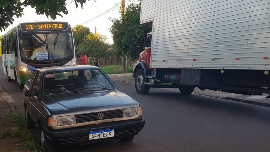 Ânimos alterados após Gol ter retrovisor arrancado em acidente no Santa Cruz
