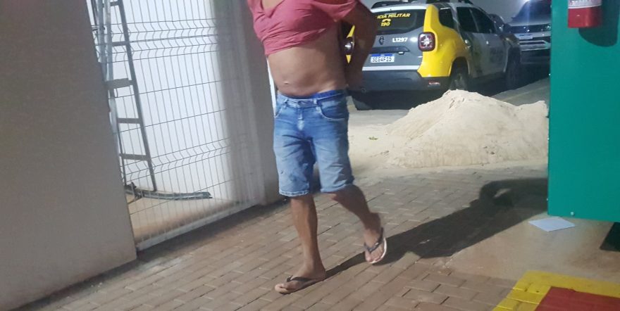 Homem é preso pela PM após agressão verbal contra a esposa