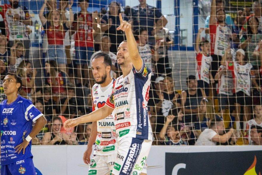 Cascavel derrota o Galo Dois Vizinhos por 5×3 na primeira partida oficial no Novo Caldeirão da Neva