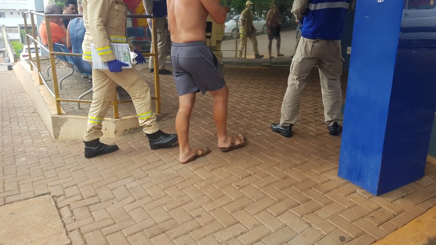 Homem sofre queimaduras de 1º e 2º graus ao queimar lixo em área rural da BR 277