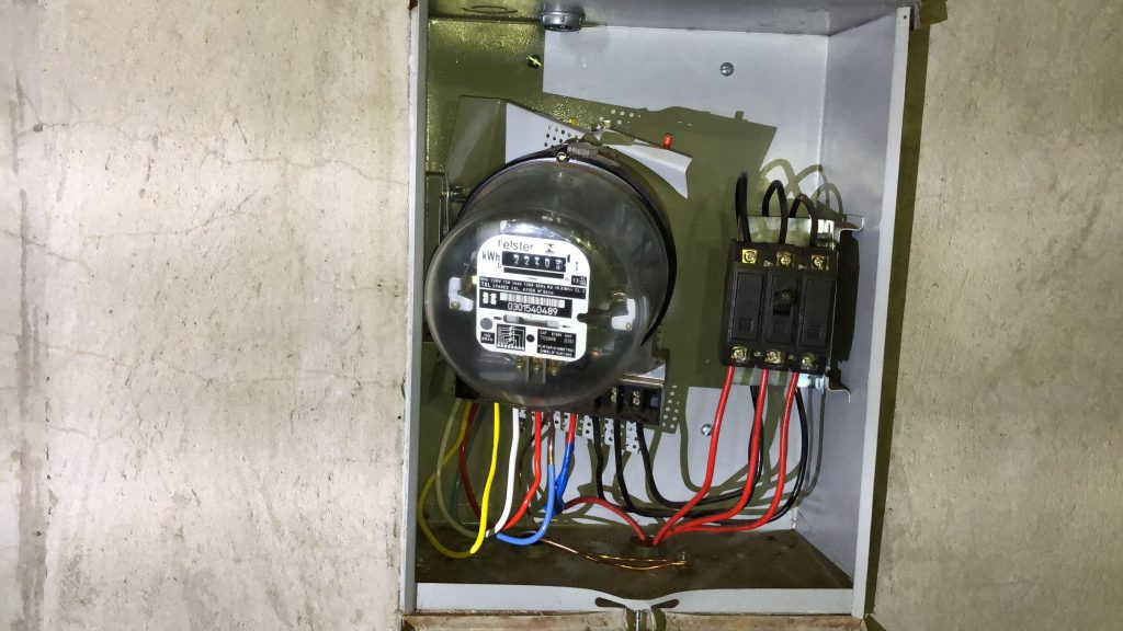 Sinteoeste é alvo de furto de fios de eletricidade no bairro Universitário Sinteoeste é alvo de furto de fios de eletricidade no bairro Universitário