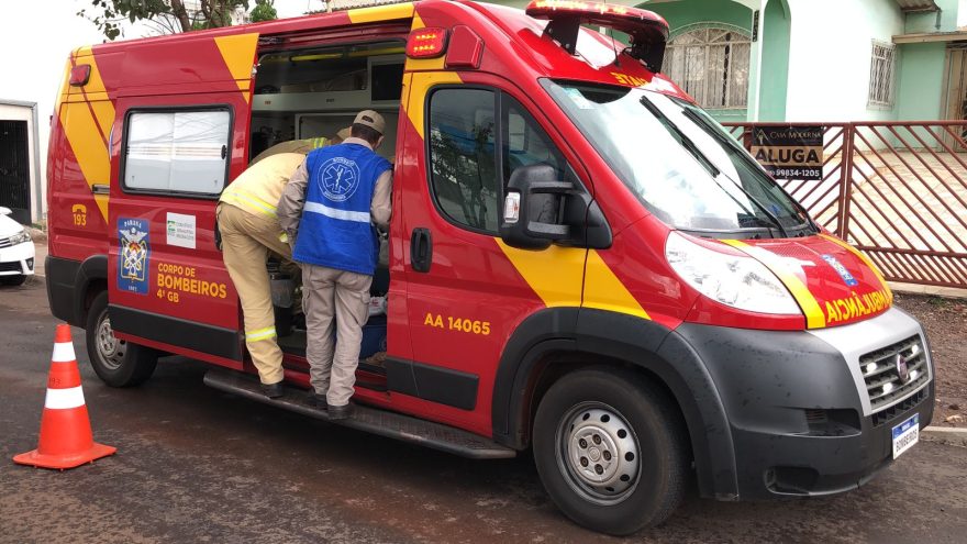 Pintor cai e fratura o braço no Centro
