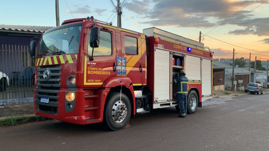 Bombeiros combatem princípio de incêndio em veículo no Morumbi