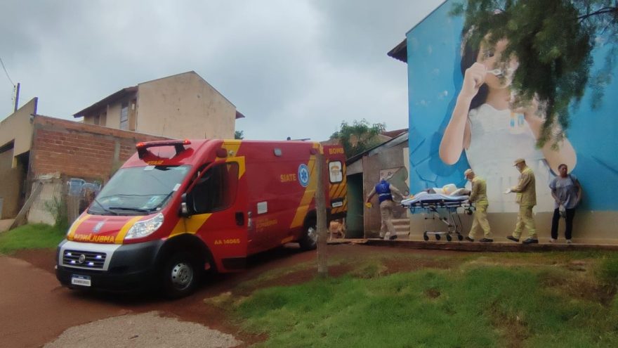 Idosa tem suspeita de fratura na perna após queda no Interlagos