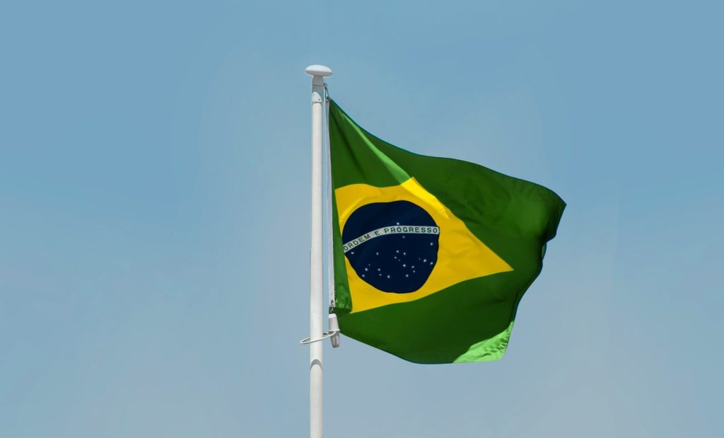 Vereador Hudson Moreschi solicita instalação das bandeiras cívicas na Praça da Bíblia
