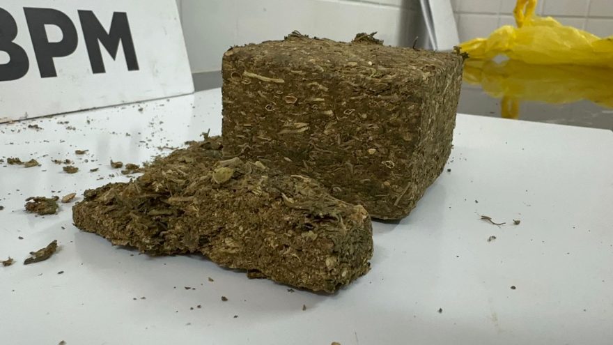 Polícia Militar apreende maconha dentro de sofá em residência na Região Norte de Cascavel