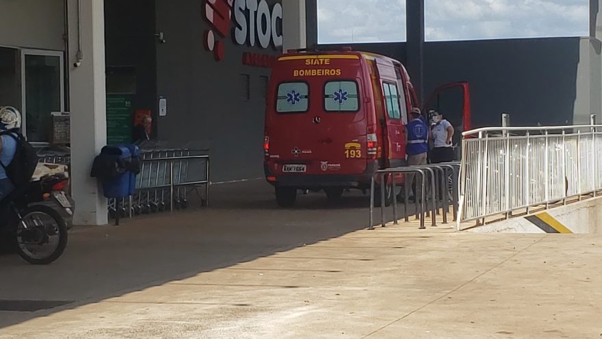 Trabalhador cai de escada em supermercado às margens da BR-277 e fica ferido
