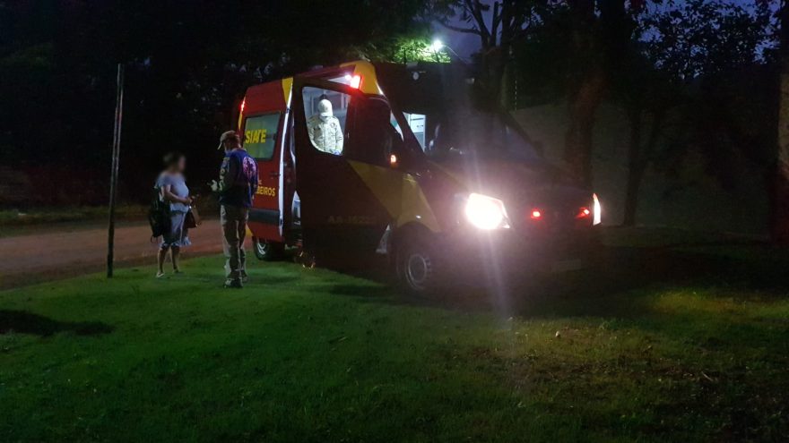 Homem sofre ferimentos ao cair de moto no Recanto Tropical