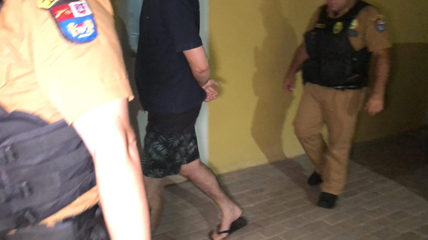 Denunciado pela segunda vez no mesmo dia, homem é preso após agredir companheira e ferir criança