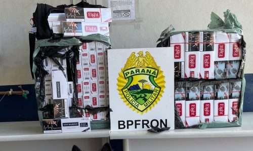BPFRON apreende cigarros contrabandeados em ônibus em Cascavel Imagem referente a BPFRON apreende cigarros contrabandeados em ônibus em Cascavel