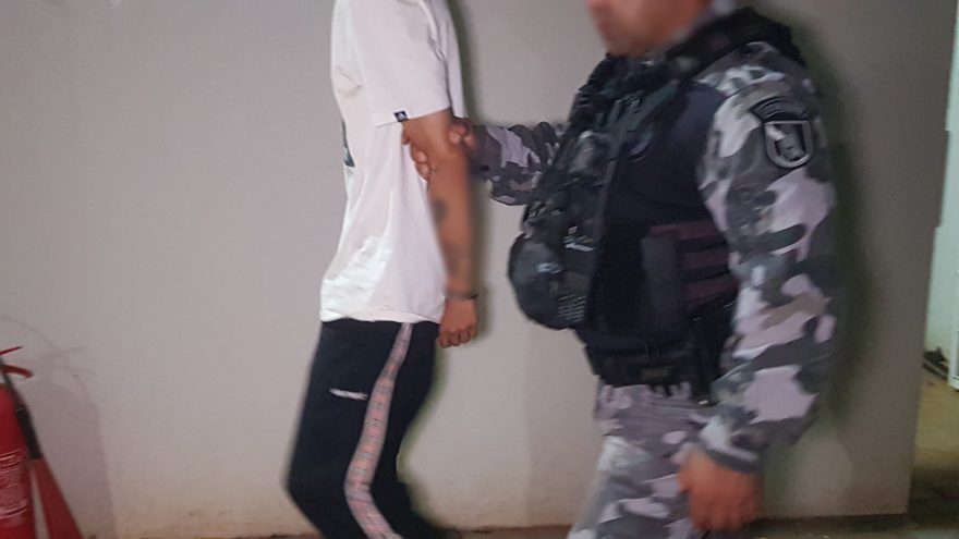 Foragido da Justiça é preso pelo Pelotão de Choque no Country