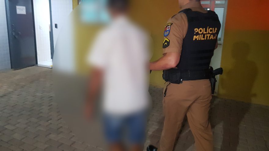 Idoso é preso após mostrar órgão genital para crianças de 5 anos e 7 anos