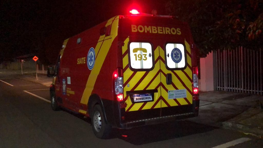 Idoso de 78 anos fica ferido ao sofrer queda em residência no Centro Idoso de 78 anos fica ferido ao sofrer queda em residência no Centro
