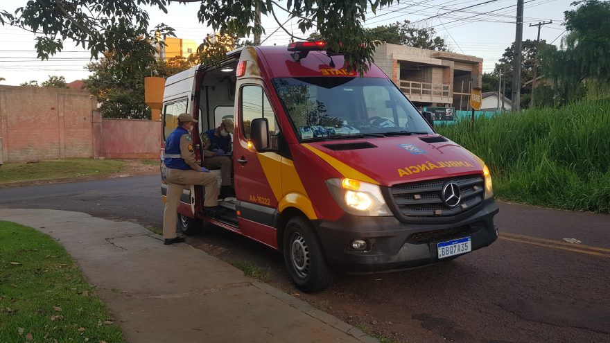 Acidente entre Gol e Titan deixa jovem com contusão e escoriações