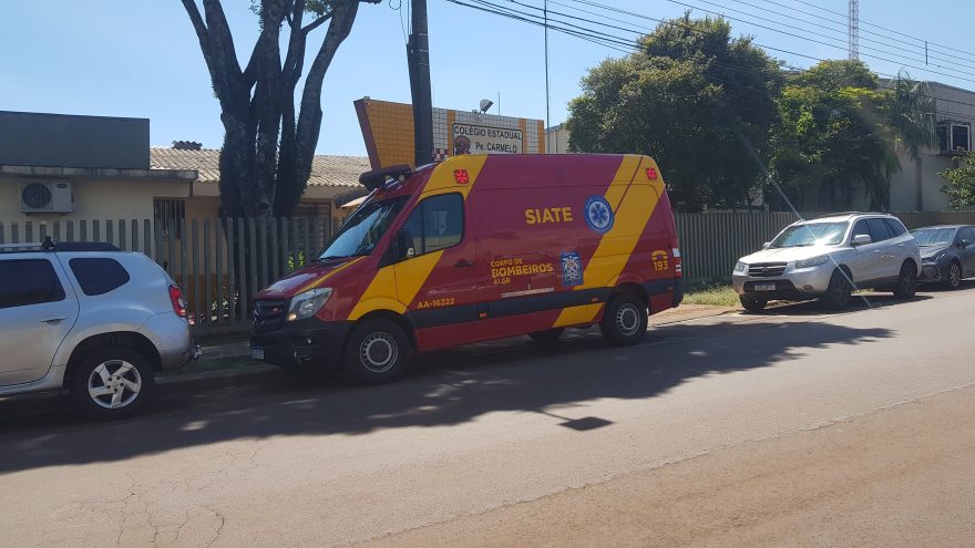 Criança de 12 anos é socorrida pelo Siate após sofrer queda no Colégio Padre Carmelo