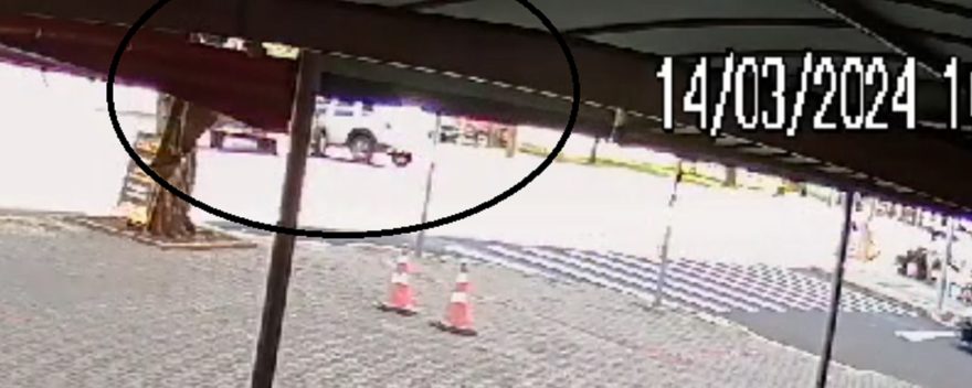 Câmera mostra acidente entre Duster e Saveiro no Centro