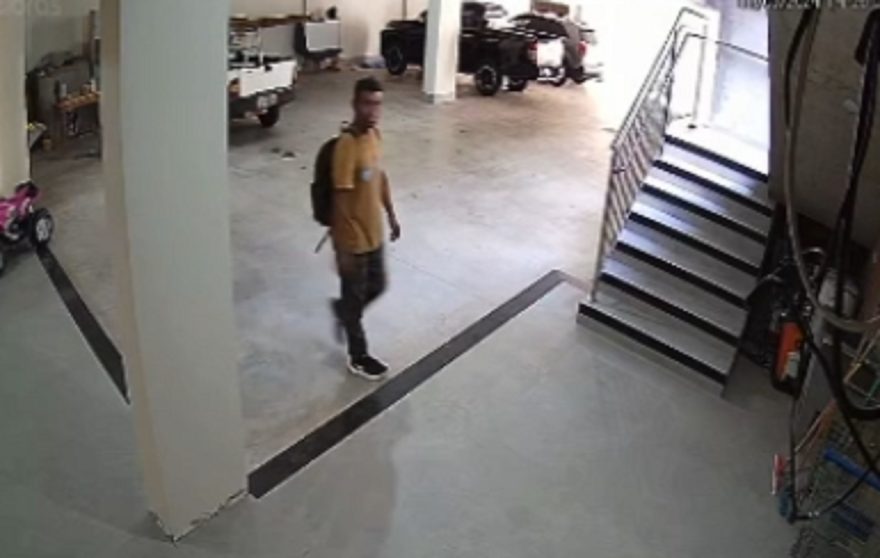 Câmeras registram bandido furtando lavadora de alta pressão em condomínio no Centro