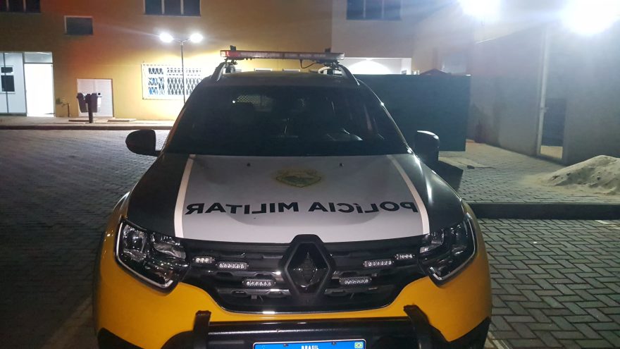 Tentativa de divórcio termina em violência e cárcere privado no Cascavel Velho: agressor é preso
