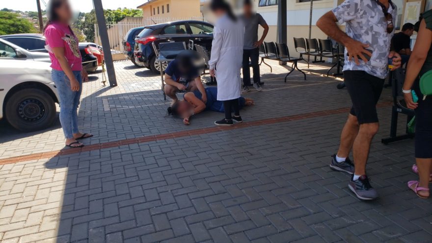Mulher entra em surto na UPA Brasília