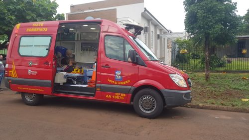 Imagem referente a Homem de 64 anos fratura dedo do pé após cair de escada na Vila Tolentino