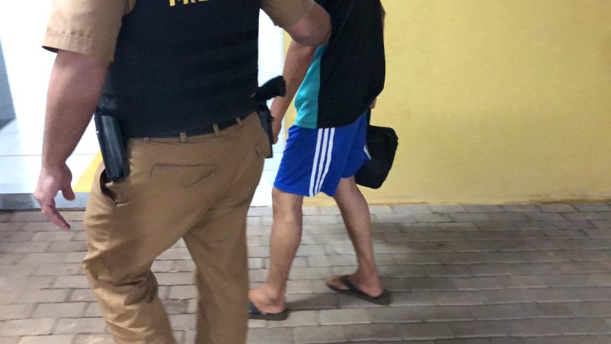 Homem com Mandado de Prisão é preso pela Polícia Militar após se meter em confusão