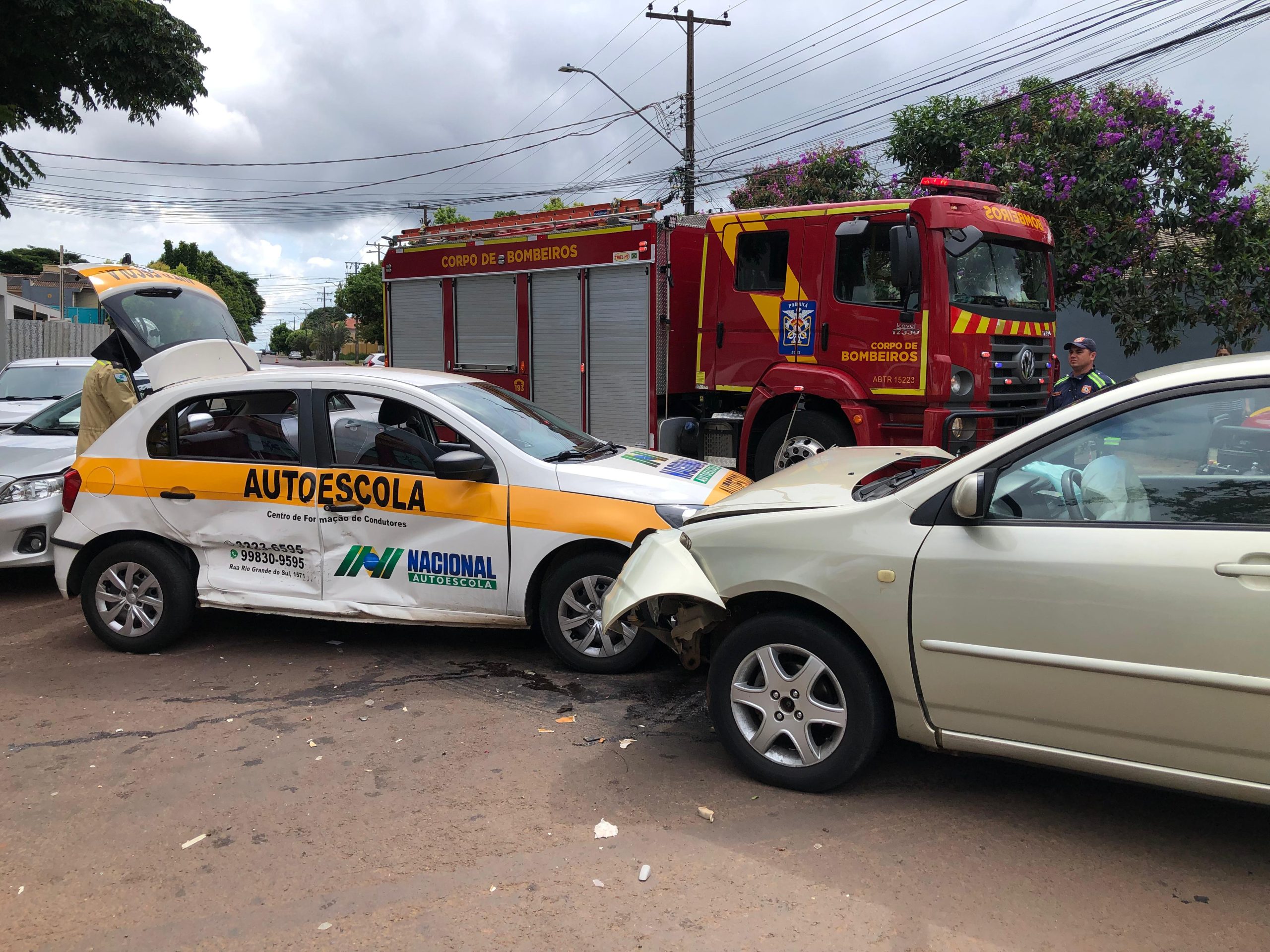 Colisão Em Cascavel: Instrutor De Autoescola Fica Ferido Em Acidente ...