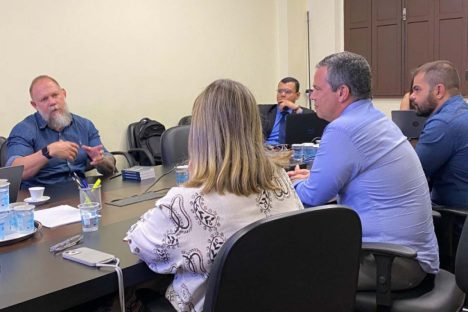 Delegados de Amazonas e Distrito Federal conhecem sistema de flagrantes do Paraná