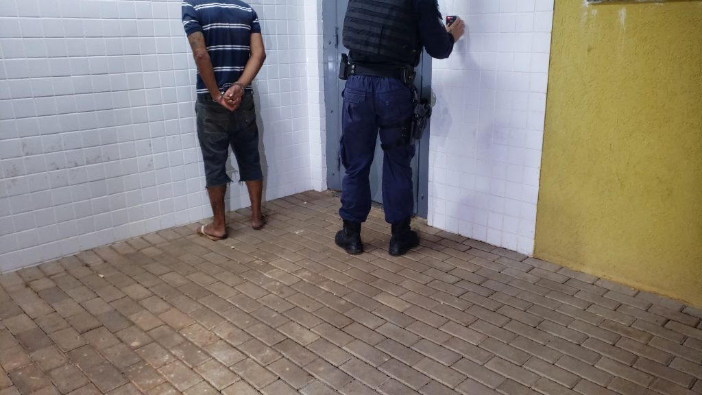 GM prende homem procurado pela justiça por violência doméstica