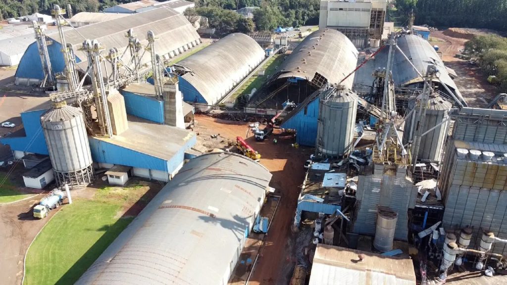 Excesso de poeira de grãos causou explosão de silo em Palotina