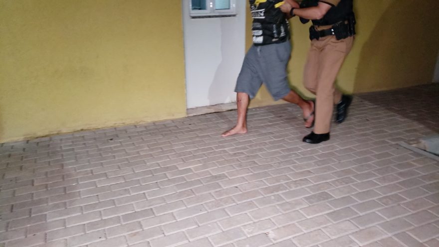 Condutor é preso ao ser flagrado dirigindo embriagado na Tancredo Neves