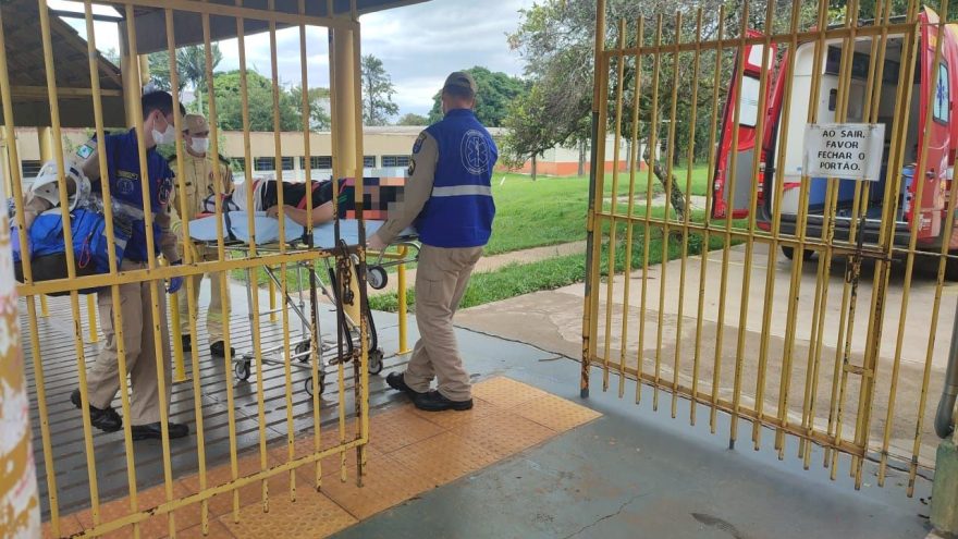 Adolescente se machuca durante jogo de futebol no CEEP