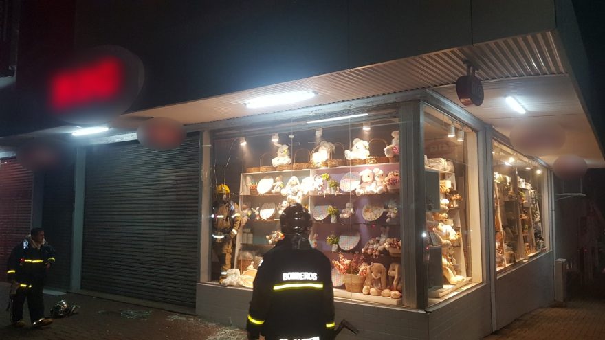 Bombeiros são acionados para combater incêndio no centro e se deparam com dedetização