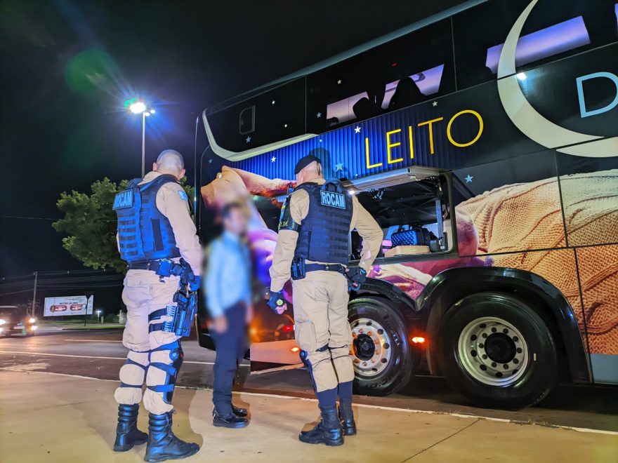 Rocam realiza operação de fiscalização em ônibus de linha