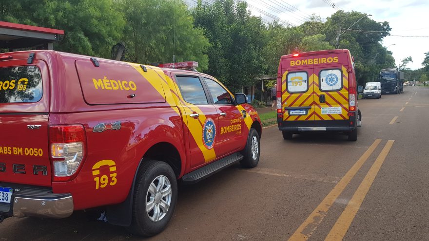 Motociclista bate a cabeça após cair da moto no Cataratas