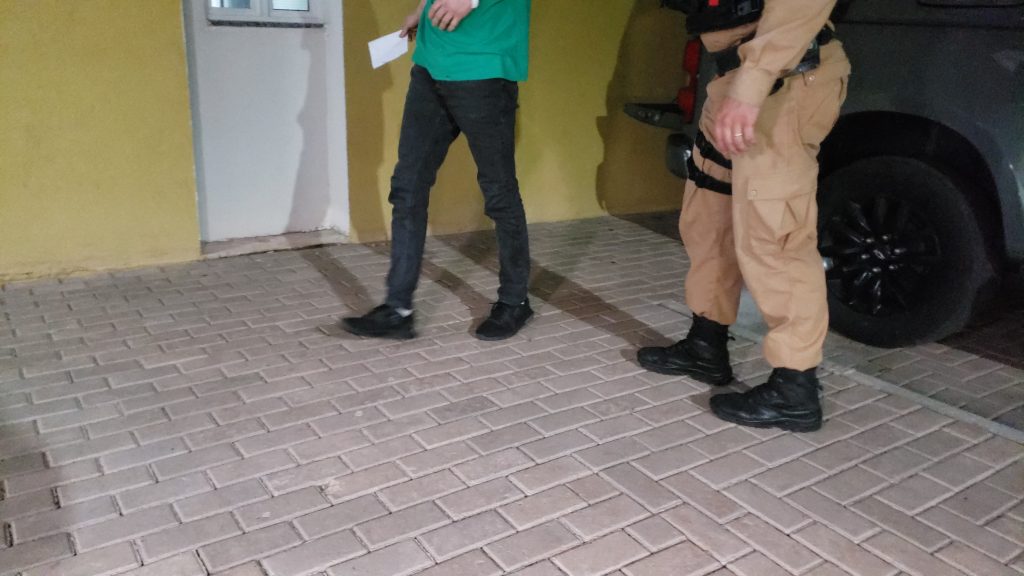 Homem é espancado suspeito de tentar aliciar garoto de 14 anos na Neva