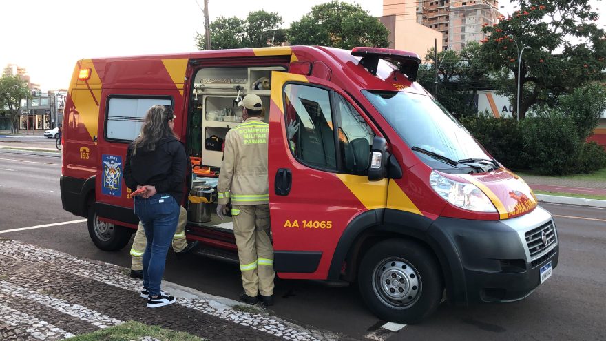 Ciclista fica ferido em acidente de trânsito na Avenida Brasil