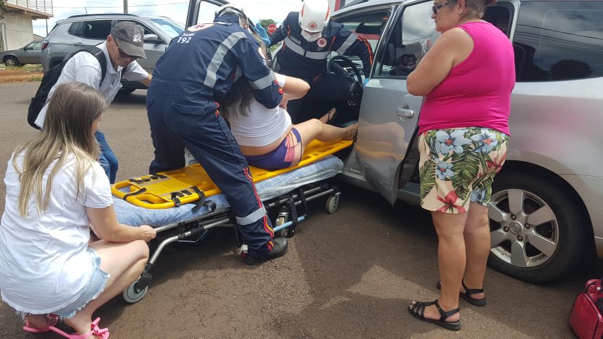 Gestante é socorrida pelo Samu após acidente do Santa Cruz