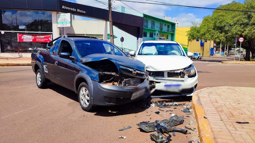 Forte impacto deixa Montana e Argo bastante danificados