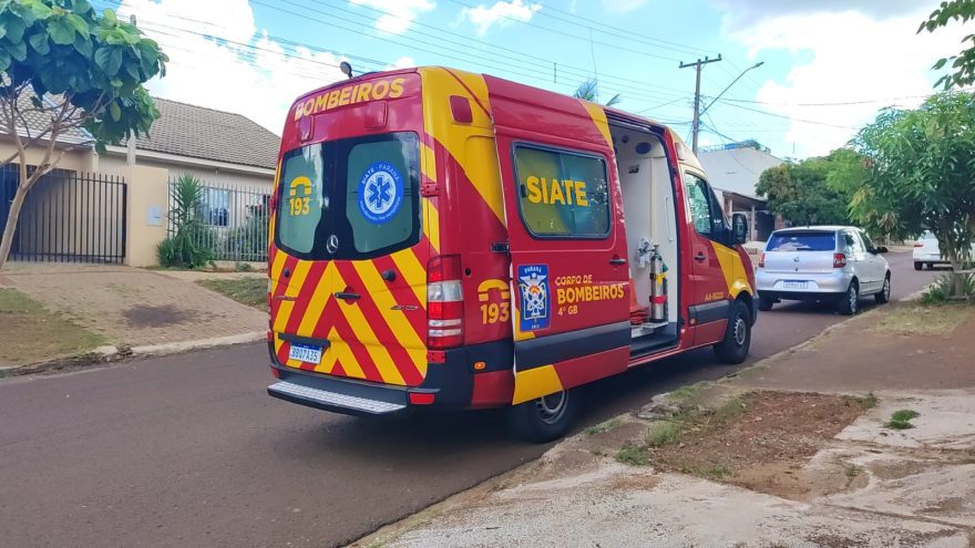 Mulher tem corte na cabeça após cair de escada no Bairro Santa Cruz
