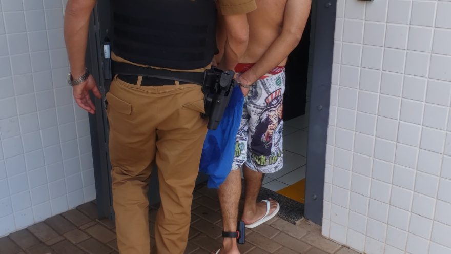 Jovem de 29 anos é detido pela PM acusado de agredir a sobrinha, de 20 anos