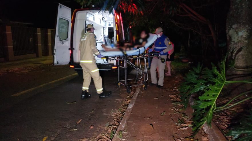 Menina de 12 anos tem lesão física após escorregar em Parquinho
