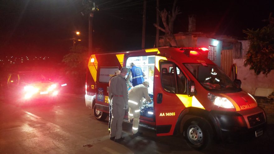 Mulher morre após ser esfaqueada pelo marido no Conjunto Abelha